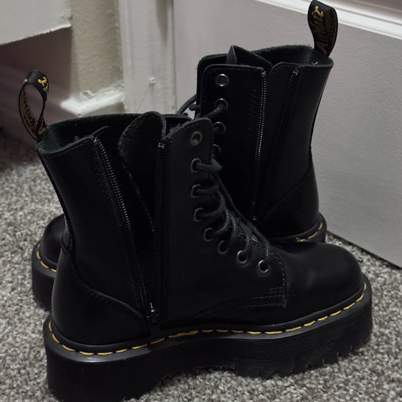 Dr. Martens Jadon Smooth Leather (Women Black 6) - Picture 3 of 6